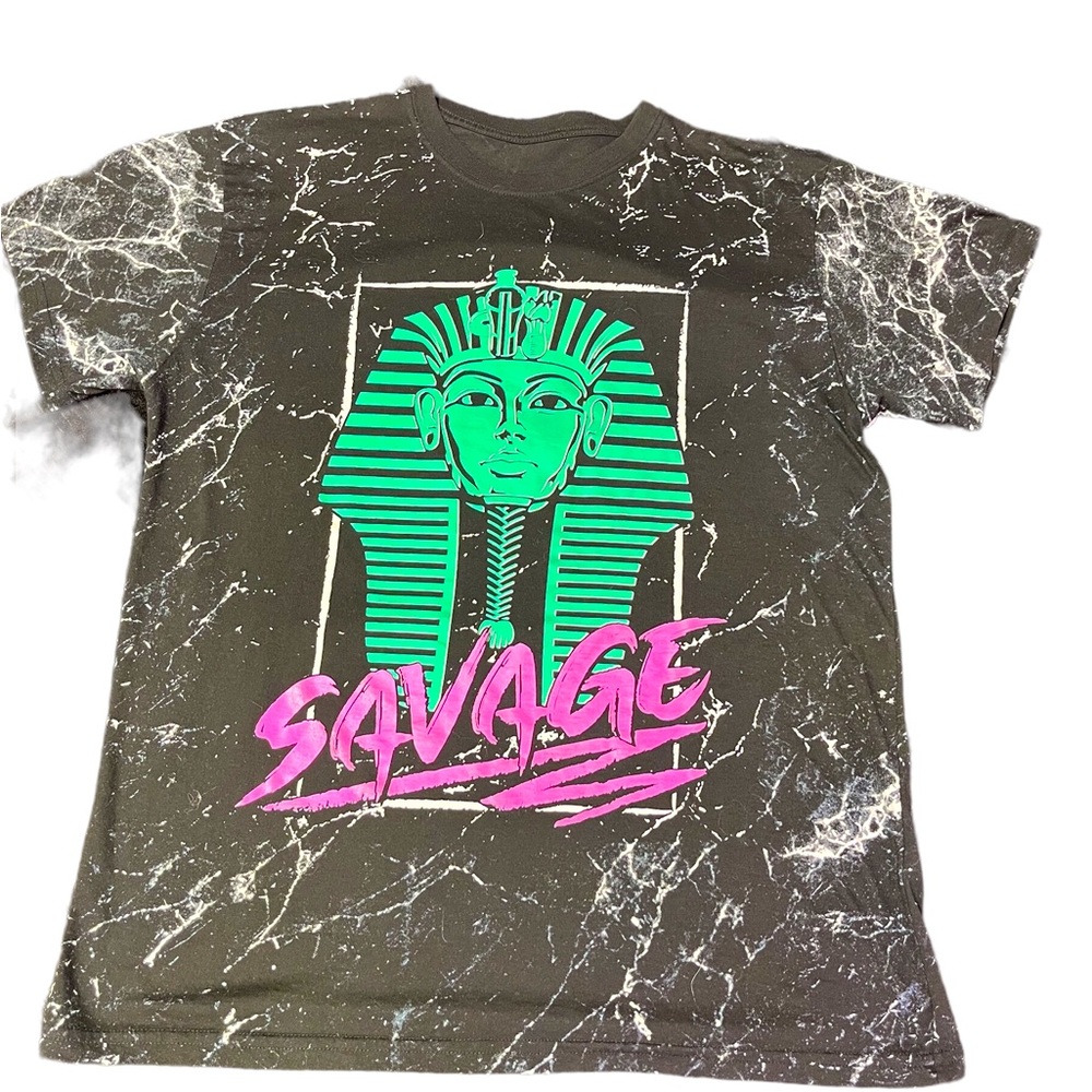 SAVAGE tee shirt sz Large.